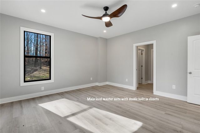 415 Tiger Lane, Westminster, SC 29693