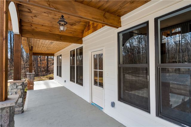 415 Tiger Lane, Westminster, SC 29693