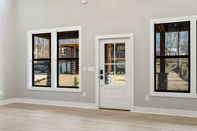 415 Tiger Lane, Westminster, SC 29693