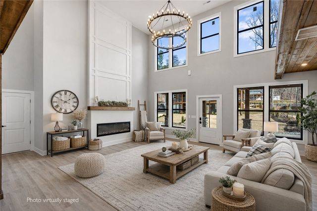 415 Tiger Lane, Westminster, SC 29693