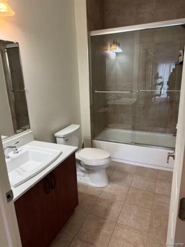 1008 S Military Street, Dearborn, MI 48124