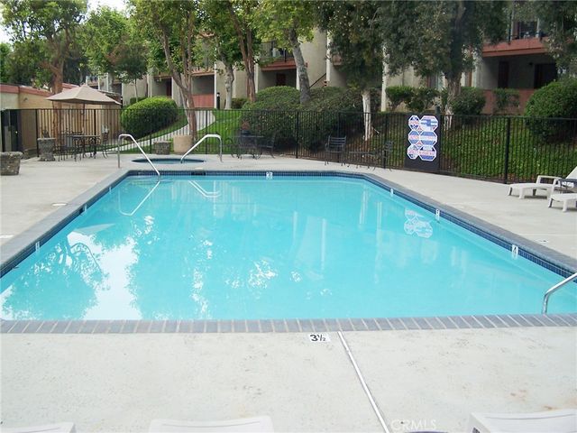 1048 S Idaho 8, La Habra, CA 90631