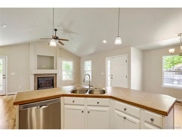 654 Foxtail Way, Windsor, CO 80550
