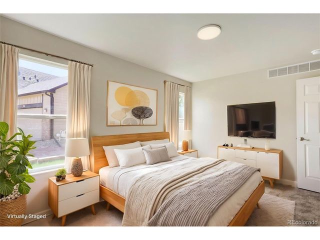 654 Foxtail Way, Windsor, CO 80550