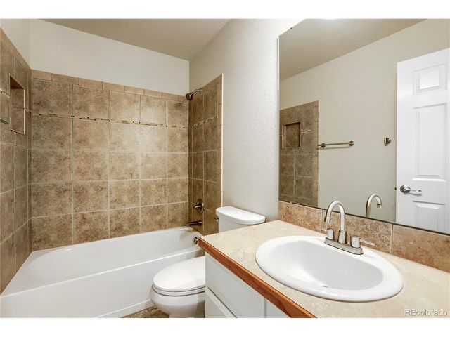 654 Foxtail Way, Windsor, CO 80550