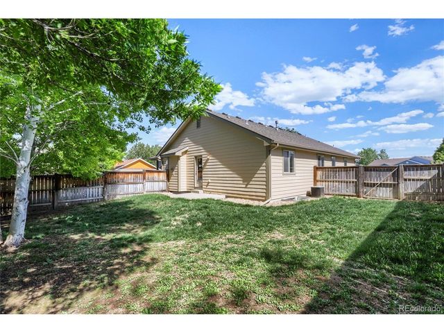 654 Foxtail Way, Windsor, CO 80550