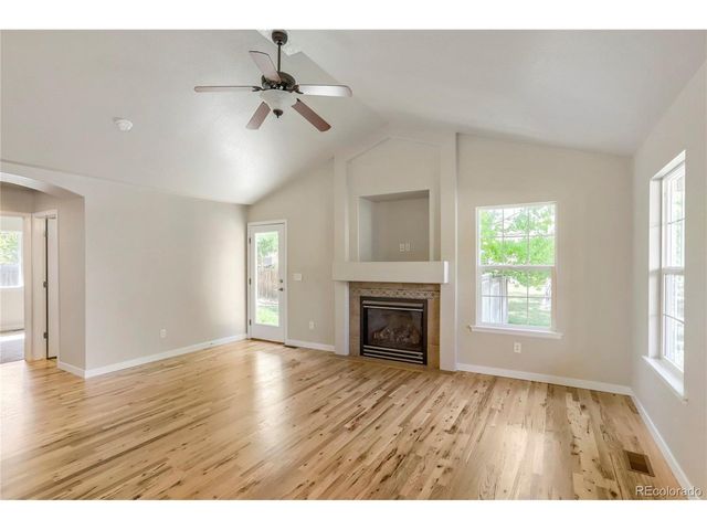 654 Foxtail Way, Windsor, CO 80550