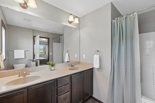 19315 Claremont Drive, Farmington, MN 55024