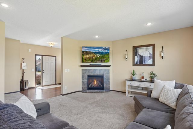 19315 Claremont Drive, Farmington, MN 55024