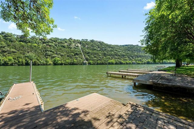 2413 S Bahama RD, Austin, TX 78733