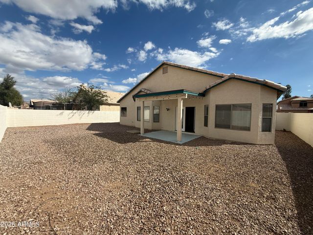 8136 W LAUREL Lane, Peoria, AZ 85345