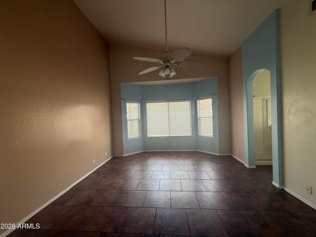 8136 W LAUREL Lane, Peoria, AZ 85345