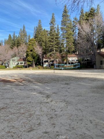 27657 Peninsula Drive 106, Lake Arrowhead, CA 92352