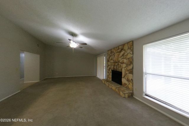 8338 KNOTTS LANDING Drive E, Jacksonville, FL 32244