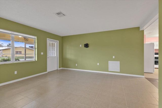 1491 SE Concha Street, Port St. Lucie, Port St Lucie, FL 34983