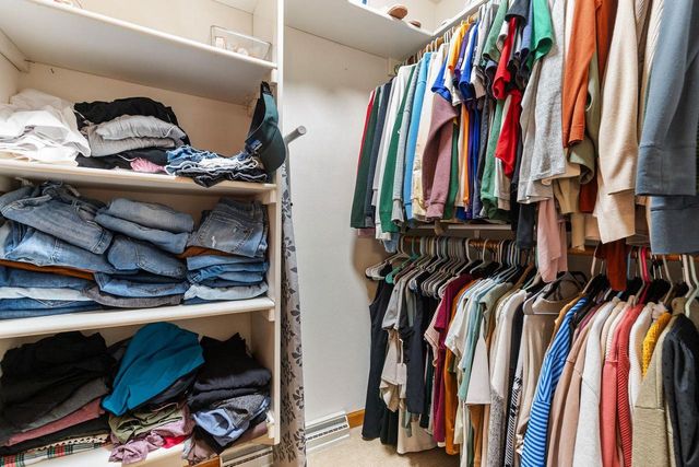 2191 BRAMBLEWOOD COURT, Neenah, WI 54956