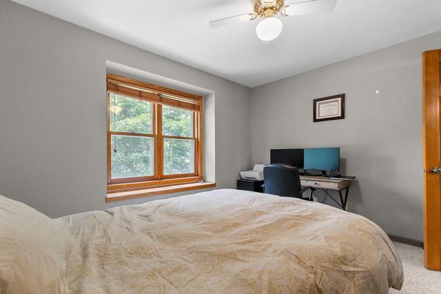 2191 BRAMBLEWOOD COURT, Neenah, WI 54956