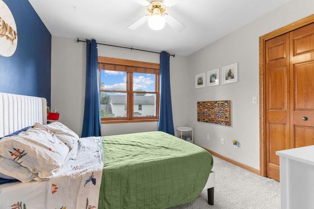 2191 BRAMBLEWOOD COURT, Neenah, WI 54956