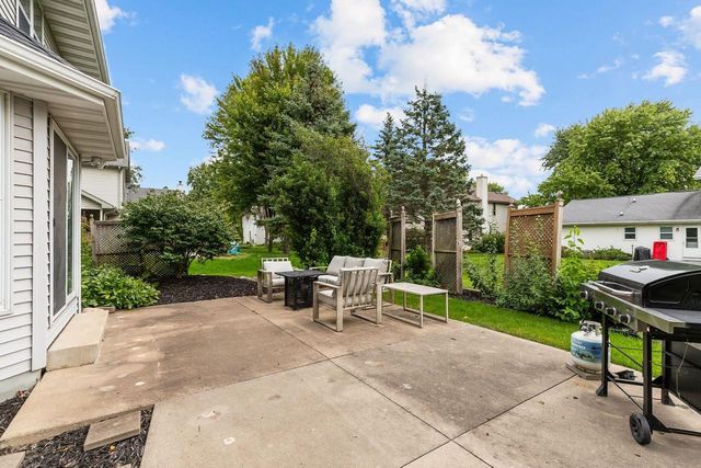 2191 BRAMBLEWOOD COURT, Neenah, WI 54956