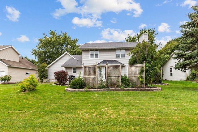 2191 BRAMBLEWOOD COURT, Neenah, WI 54956