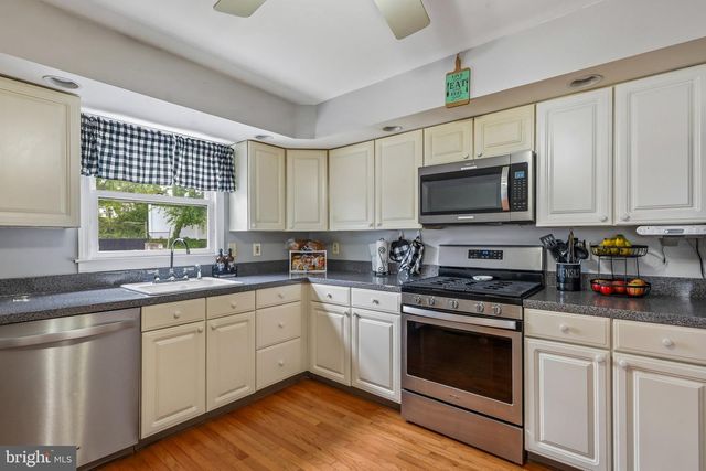 878 CRESCENT AVE, Runnemede, NJ 08078