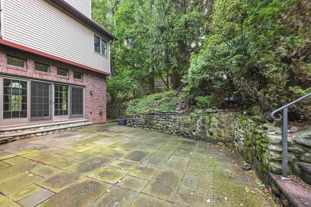 41 CREST RD, Hillsdale, NJ 07642