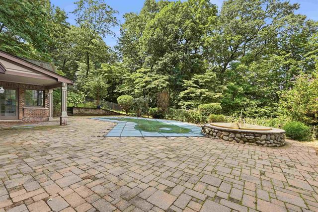41 CREST RD, Hillsdale, NJ 07642