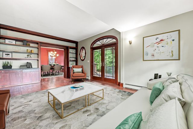 41 CREST RD, Hillsdale, NJ 07642