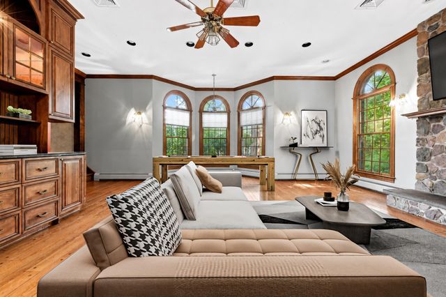 41 CREST RD, Hillsdale, NJ 07642