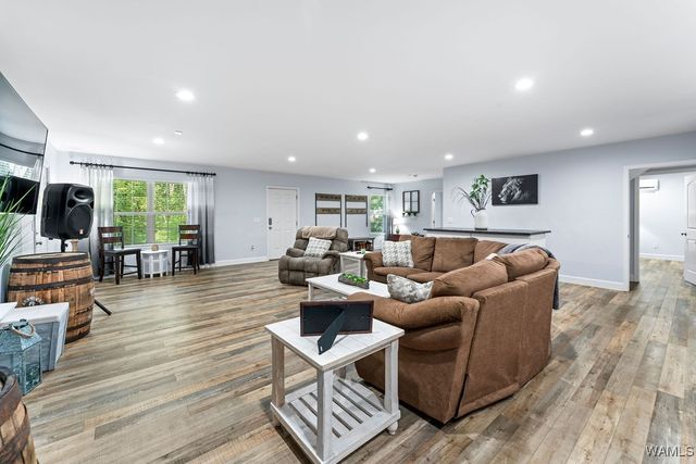 12245 Country Club, Northport, AL 35475