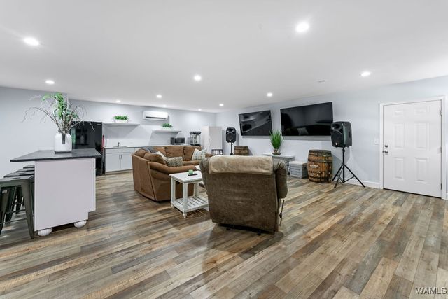 12245 Country Club, Northport, AL 35475