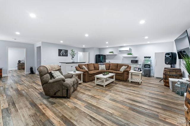 12245 Country Club, Northport, AL 35475