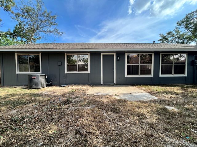 22727 Paradise Gate Drive, Spring, TX 77373