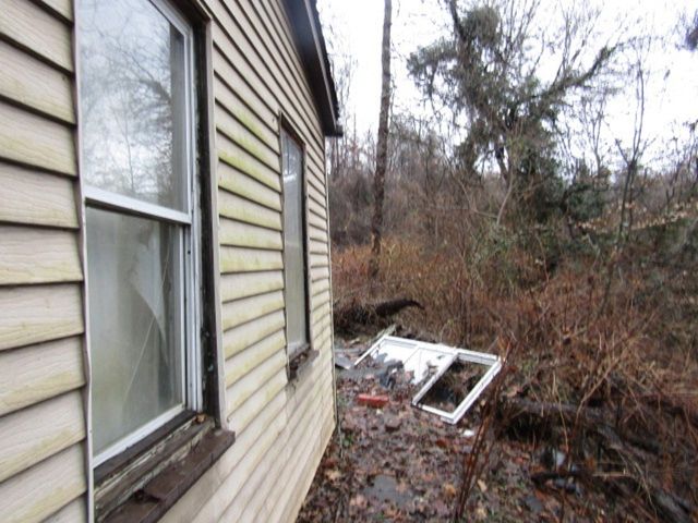 1633 E Cherryhill St, Carrick, PA 15210