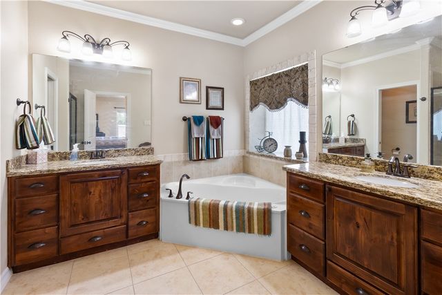 4221 Little Rock Court, College Station, TX 77845