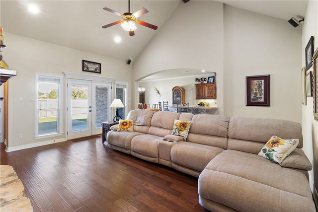 4221 Little Rock Court, College Station, TX 77845