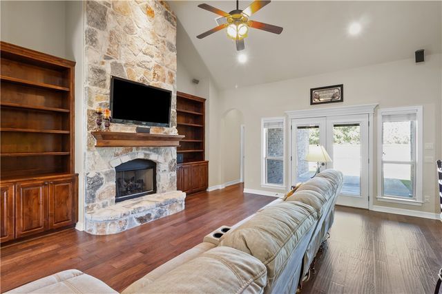 4221 Little Rock Court, College Station, TX 77845