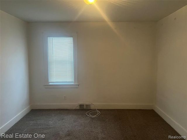 21410 Roosevelt Avenue, Farmington Hills, MI 48336