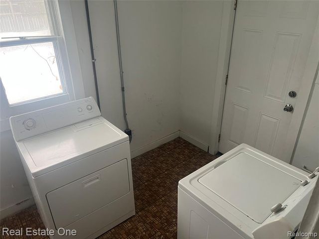 21410 Roosevelt Avenue, Farmington Hills, MI 48336