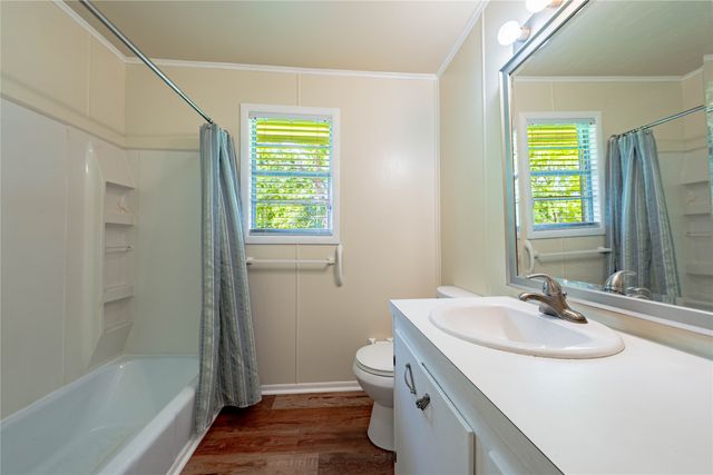 522 E Kempner Street, Mabank, TX 75147