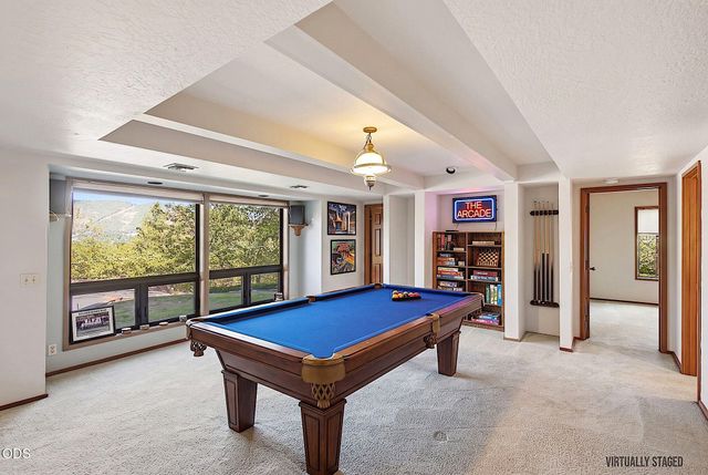 500 NW Woodson Drive, Grants Pass, OR 97526
