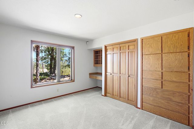 500 NW Woodson Drive, Grants Pass, OR 97526