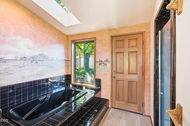 500 NW Woodson Drive, Grants Pass, OR 97526