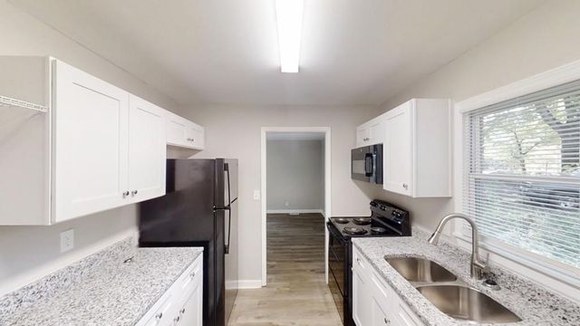 568 McWilliams SE Road, Atlanta, GA 30315