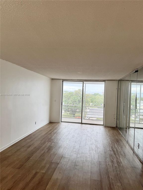 1830 Dixieanna St 404, Hollywood, FL 33020