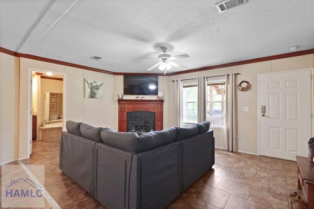 2201 Beechwood Drive, Jesup, GA 31545
