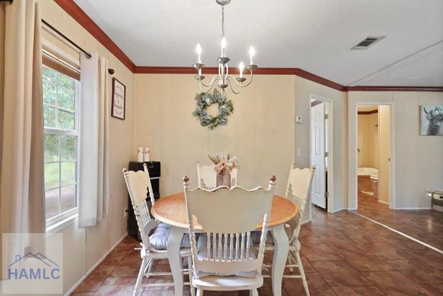 2201 Beechwood Drive, Jesup, GA 31545