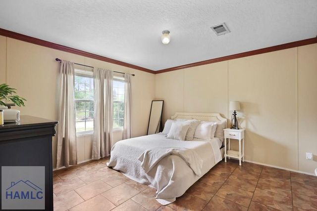 2201 Beechwood Drive, Jesup, GA 31545