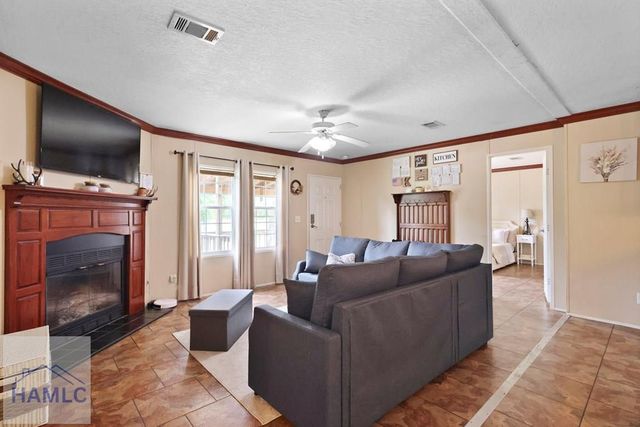 2201 Beechwood Drive, Jesup, GA 31545