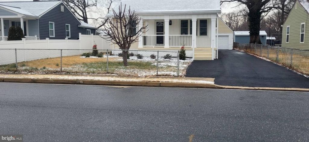 910 RENFREW ST, Baltimore, MD 21221